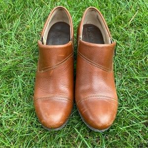 B.O.C Born Concept Shoes Women’s Size 8‎ Heels Scuff Marks On Heels Brown